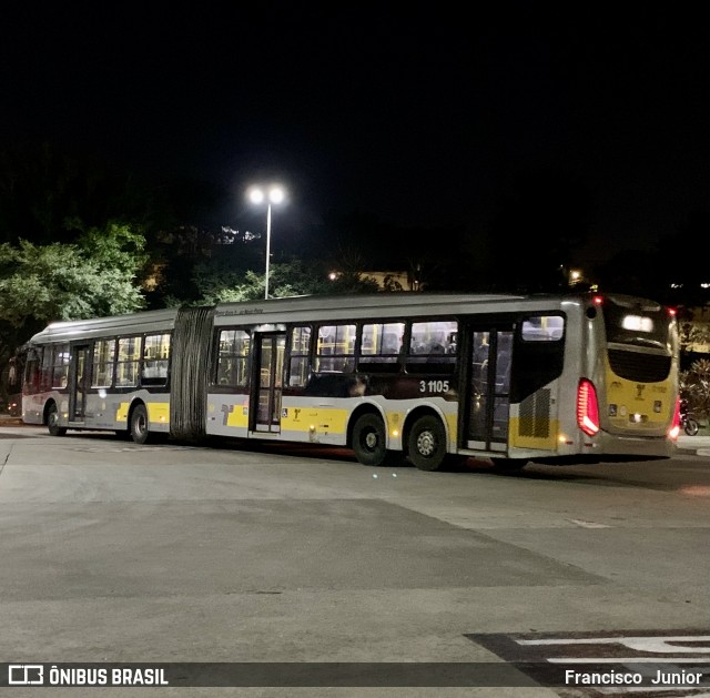 Viação Metrópole Paulista - Zona Leste 3 1105 na cidade de São Paulo, São Paulo, Brasil, por Francisco  Junior. Número da foto: #8953660.