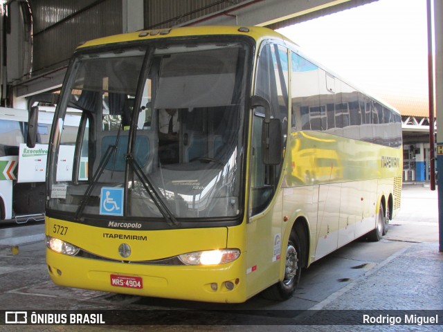 Viação Itapemirim 5727 na cidade de Rio de Janeiro, Rio de Janeiro, Brasil, por Rodrigo Miguel. ID da foto: 8956331.