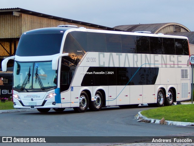 Auto Viação Catarinense 321300 na cidade de Joinville, Santa Catarina, Brasil, por Andrews  Fuscolin. ID da foto: 8979476.