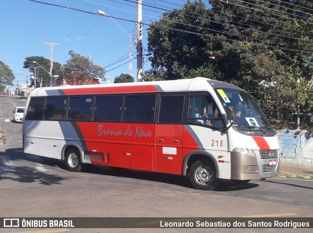 Branca de Neve Turismo 218 na cidade de Campinas, São Paulo, Brasil, por Leonardo Sebastiao dos Santos Rodrigues. Número da foto: #8979468.