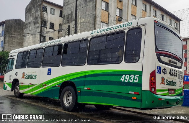 Viação Piracicabana Santos 4935 na cidade de Santos, São Paulo, Brasil, por Guilherme Silva. Número da foto: #8983650.