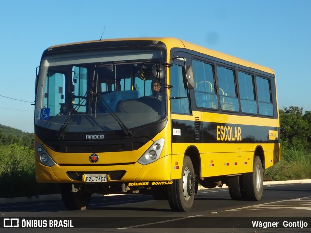 Prefeitura Municipal de Várzea da Palma 7457 na cidade de Várzea da Palma, Minas Gerais, Brasil, por Wágner  Gontijo. Número da foto: #8987959.