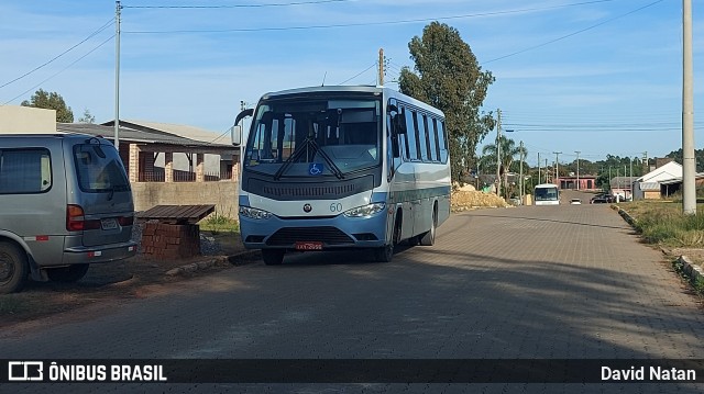 Laranjal Transportes 60 na cidade de Candiota, Rio Grande do Sul, Brasil, por David Natan. Número da foto: #8990332.