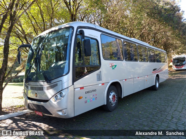 Ônibus Particulares 7635 na cidade de Treze Tílias, Santa Catarina, Brasil, por Alexandre M.  Sanches. Número da foto: #8992198.