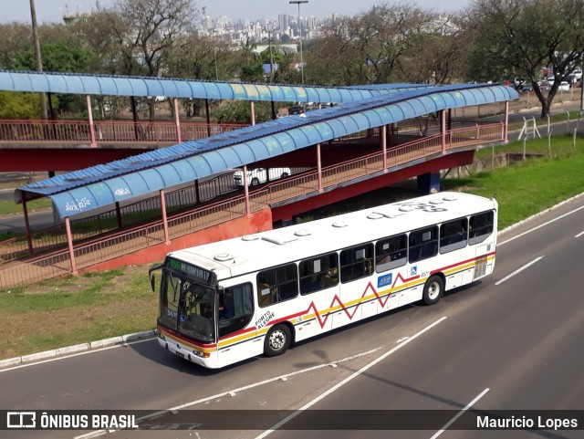 Nortran Transportes Coletivos 6521 na cidade de Porto Alegre, Rio Grande do Sul, Brasil, por Mauricio Lopes. Número da foto: #9007668.