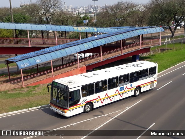 Nortran Transportes Coletivos 6521 na cidade de Porto Alegre, Rio Grande do Sul, Brasil, por Mauricio Lopes. ID da foto: 9007668.