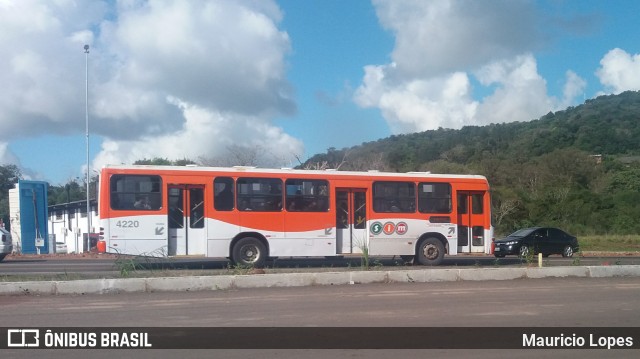 Expresso Medianeira 4220 na cidade de Santa Maria, Rio Grande do Sul, Brasil, por Mauricio Lopes. Número da foto: #9007684.