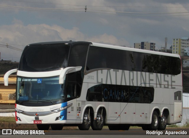 Auto Viação Catarinense 319302 na cidade de Conselheiro Lafaiete, Minas Gerais, Brasil, por Rodrigo  Aparecido. ID da foto: 9008819.