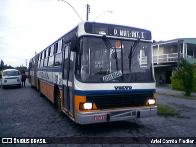 VICASA - Viação Canoense S.A. 518 na cidade de Cachoeirinha, Rio Grande do Sul, Brasil, por Ariel Corrêa Fiedler. Número da foto: #9007704.