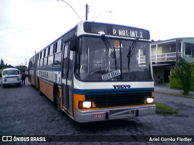 VICASA - Viação Canoense S.A. 518 na cidade de Cachoeirinha, Rio Grande do Sul, Brasil, por Ariel Corrêa Fiedler. ID da foto: 9007704.