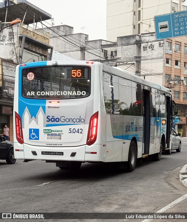 Viação Galo Branco 5.042 na cidade de São Gonçalo, Rio de Janeiro, Brasil, por Luiz Eduardo Lopes da Silva. Número da foto: #9016125.