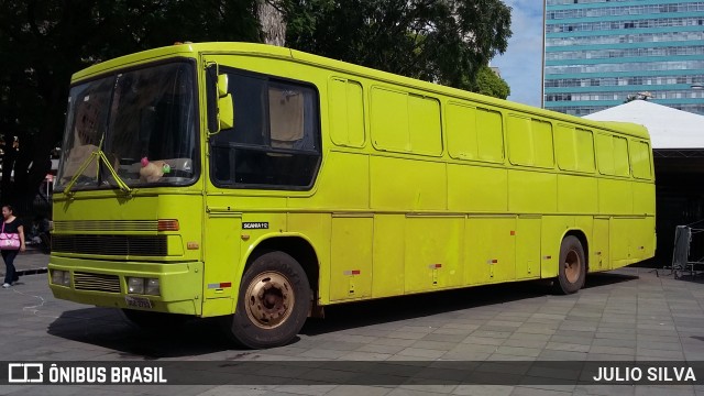 Ônibus Particulares 2753 na cidade de Porto Alegre, Rio Grande do Sul, Brasil, por JULIO SILVA. ID da foto: 9016436.