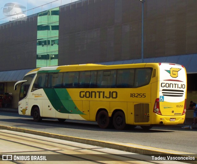 Empresa Gontijo de Transportes 18255 na cidade de Rio de Janeiro, Rio de Janeiro, Brasil, por Tadeu Vasconcelos. ID da foto: 9017156.