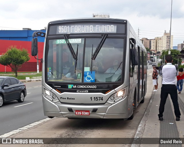 Viação Santa Brígida 1 1574 na cidade de São Paulo, São Paulo, Brasil, por David Reis. ID da foto: 9019131.