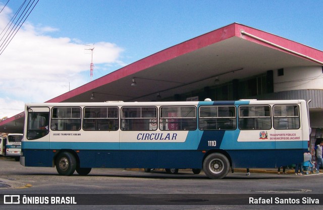 JTU - Jacareí Transporte Urbano 1110 na cidade de Jacareí, São Paulo, Brasil, por Rafael Santos Silva. Número da foto: #9023043.