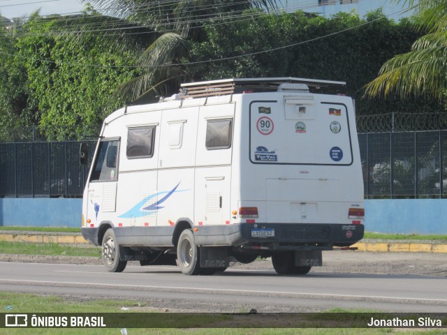 Motorhomes 0452 na cidade de Jaboatão dos Guararapes, Pernambuco, Brasil, por Jonathan Silva. Número da foto: #9025340.