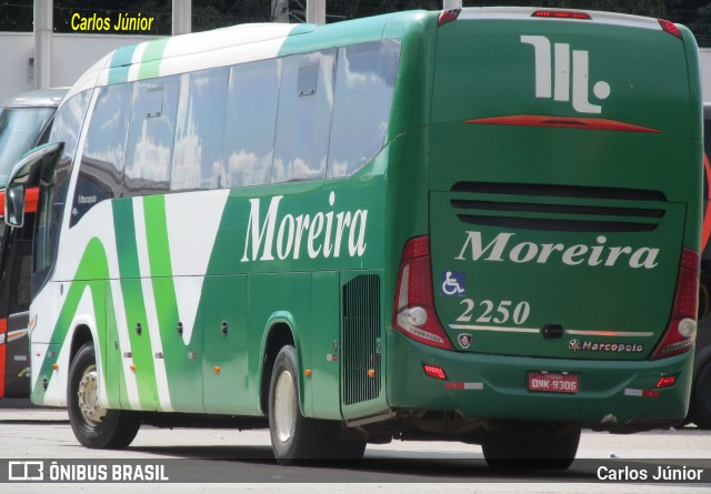 Empresa de Transportes e Turismo Moreira 2250 na cidade de Goiânia, Goiás, Brasil, por Carlos Júnior. Número da foto: #9026412.