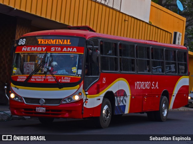 Ytororó S.A. - Línea 88 05 na cidade de Asunción, Paraguai, por Sebastian Espinola. Número da foto: #9026852.