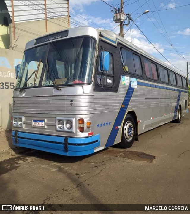 Ônibus Particulares 6922 na cidade de São Sebastião do Paraíso, Minas Gerais, Brasil, por MARCELO CORREIA. Número da foto: #9028090.