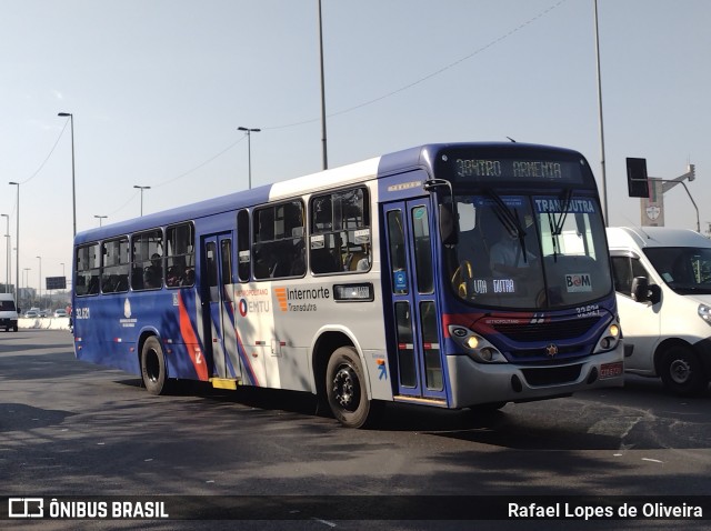 Viação Transdutra 32.621 na cidade de São Paulo, São Paulo, Brasil, por Rafael Lopes de Oliveira. Número da foto: #9032858.
