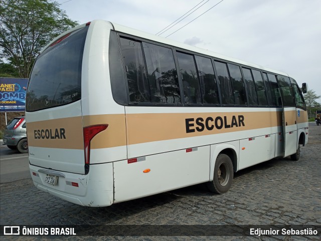 Escolares 3345 na cidade de Nazaré da Mata, Pernambuco, Brasil, por Edjunior Sebastião. ID da foto: 9036011.