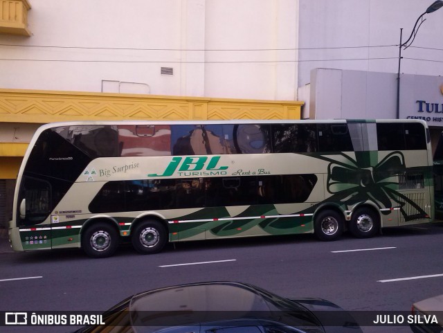 JBL Turismo 4900 na cidade de Porto Alegre, Rio Grande do Sul, Brasil, por JULIO SILVA. Número da foto: #9038791.