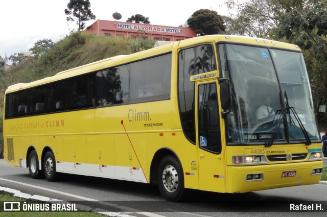 Viação Itapemirim 44085 na cidade de Barra do Piraí, Rio de Janeiro, Brasil, por Rafael H.. Número da foto: #8964091.