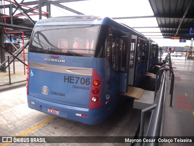 Auto Viação Redentor HE706 na cidade de Curitiba, Paraná, Brasil, por Mayron Cesar  Colaço Teixeira. Número da foto: #8965715.