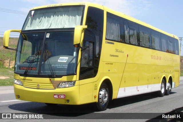 Viação Itapemirim 49027 na cidade de Resende, Rio de Janeiro, Brasil, por Rafael H.. Número da foto: #8976192.