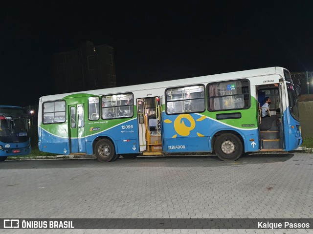 Viação Praia Sol 12096 na cidade de Vila Velha, Espírito Santo, Brasil, por Kaique Passos. ID da foto: 8977989.