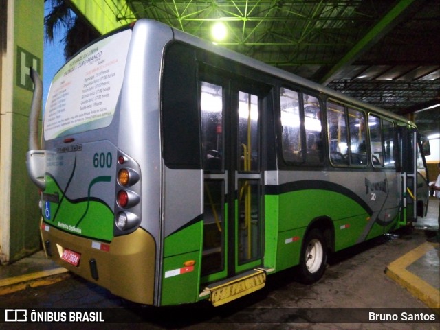 Turin Transportes 600 na cidade de Ouro Branco, Minas Gerais, Brasil, por Bruno Santos. Número da foto: #8977243.