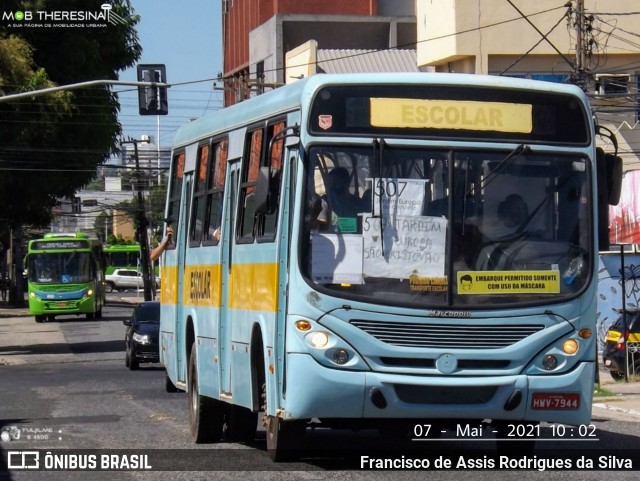 Escolares 19 na cidade de Teresina, Piauí, Brasil, por Francisco de Assis Rodrigues da Silva. Número da foto: #8977099.