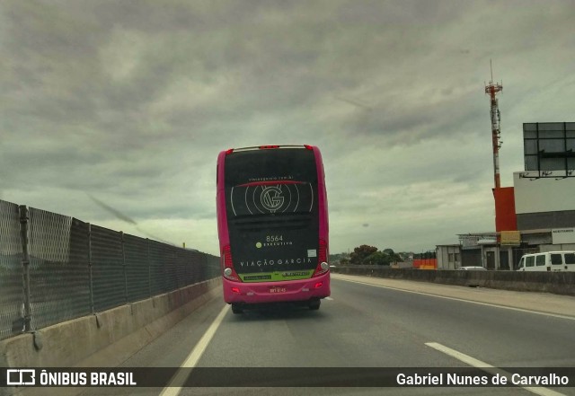 Viação Garcia 8564 na cidade de Rio de Janeiro, Rio de Janeiro, Brasil, por Gabriel Nunes de Carvalho. Número da foto: #9040110.