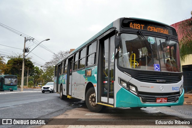 Autotrans Transportes Urbanos e Rodoviários 8422 na cidade de Uberlândia, Minas Gerais, Brasil, por Eduardo Ribeiro. ID da foto: 9040733.