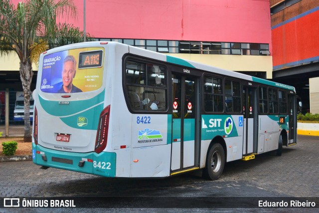 Autotrans Transportes Urbanos e Rodoviários 8422 na cidade de Uberlândia, Minas Gerais, Brasil, por Eduardo Ribeiro. ID da foto: 9040753.