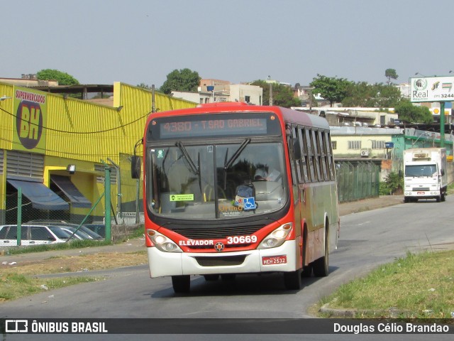 Expresso Luziense > Territorial Com. Part. e Empreendimentos 30669 na cidade de Belo Horizonte, Minas Gerais, Brasil, por Douglas Célio Brandao. Número da foto: #9066918.