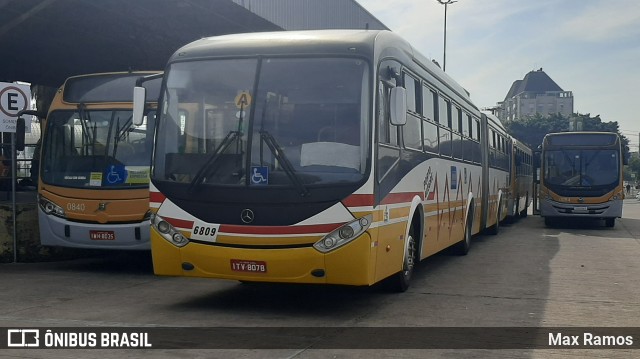 SOPAL - Sociedade de Ônibus Porto-Alegrense Ltda. 6809 na cidade de Porto Alegre, Rio Grande do Sul, Brasil, por Max Ramos. Número da foto: #9070105.