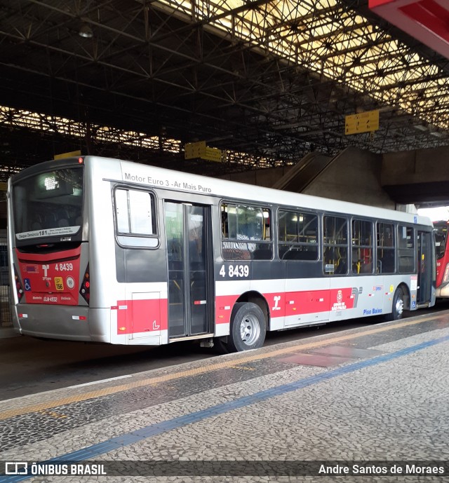 Express Transportes Urbanos Ltda 4 8439 na cidade de São Paulo, São Paulo, Brasil, por Andre Santos de Moraes. ID da foto: 9074475.