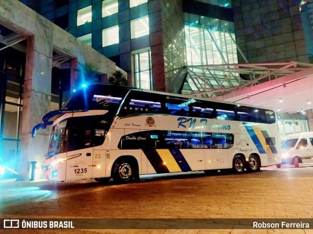 Empresa de Turismo Rio Negro 1235 na cidade de São Paulo, São Paulo, Brasil, por Robson Ferreira. Número da foto: #9078948.