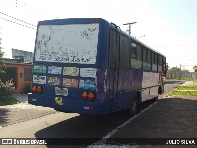 São Pedro Mototur 8595 na cidade de Esteio, Rio Grande do Sul, Brasil, por JULIO SILVA. Número da foto: #9079763.