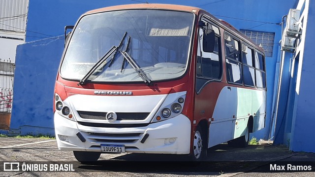 Ônibus Particulares 581 na cidade de Porto Alegre, Rio Grande do Sul, Brasil, por Max Ramos. Número da foto: #9080197.