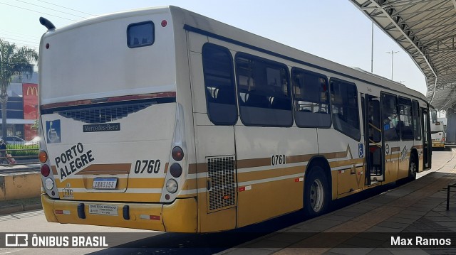 Companhia Carris Porto-Alegrense 0760 na cidade de Porto Alegre, Rio Grande do Sul, Brasil, por Max Ramos. Número da foto: #9082241.