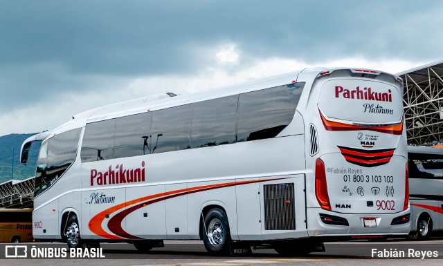 Destinos Parhíkuni 9002 na cidade de Morelia, Michoacán, México, por Fabián Reyes. Número da foto: #9083166.