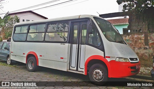 Ônibus Particulares 9920 na cidade de Cubatão, São Paulo, Brasil, por Moiséis Inácio. Número da foto: #9086091.