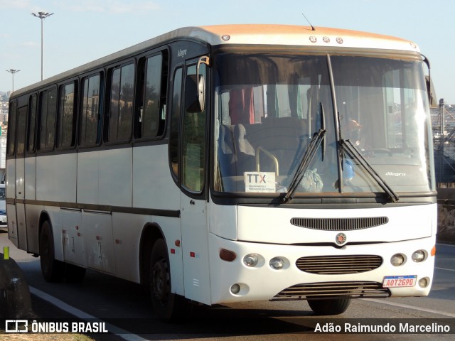 Ônibus Particulares 2690 na cidade de Belo Horizonte, Minas Gerais, Brasil, por Adão Raimundo Marcelino. ID da foto: 9088324.