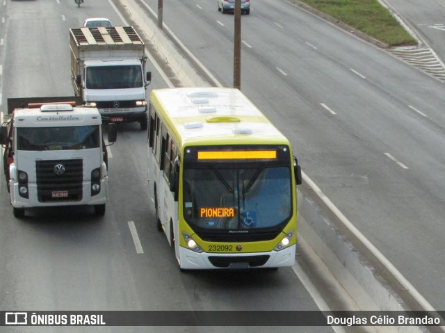 Viação Pioneira 232092 na cidade de Belo Horizonte, Minas Gerais, Brasil, por Douglas Célio Brandao. ID da foto: 9086580.