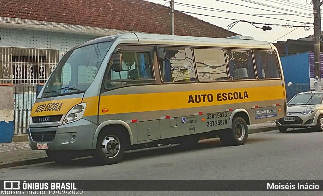 Ônibus Particulares 3439 na cidade de Cubatão, São Paulo, Brasil, por Moiséis Inácio. ID da foto: 9086111.