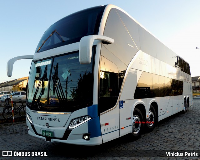 Auto Viação Catarinense 321305 na cidade de Joinville, Santa Catarina, Brasil, por Vinicius Petris. Número da foto: #9043702.