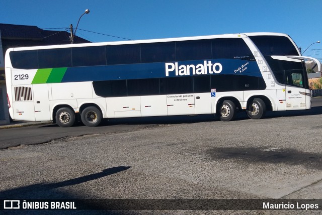 Planalto Transportes 2129 na cidade de Santiago, Rio Grande do Sul, Brasil, por Mauricio Lopes. ID da foto: 9095138.