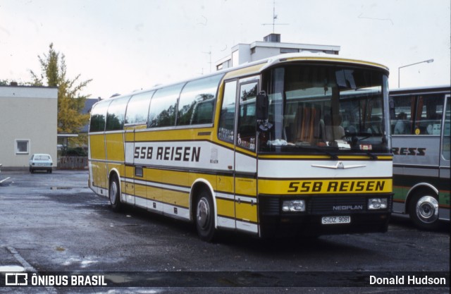 Stuttgarter Straßenbahnen AG - SSB  na cidade de Trier, Rhineland-Palatinate, Alemanha, por Donald Hudson. ID da foto: 9099460.